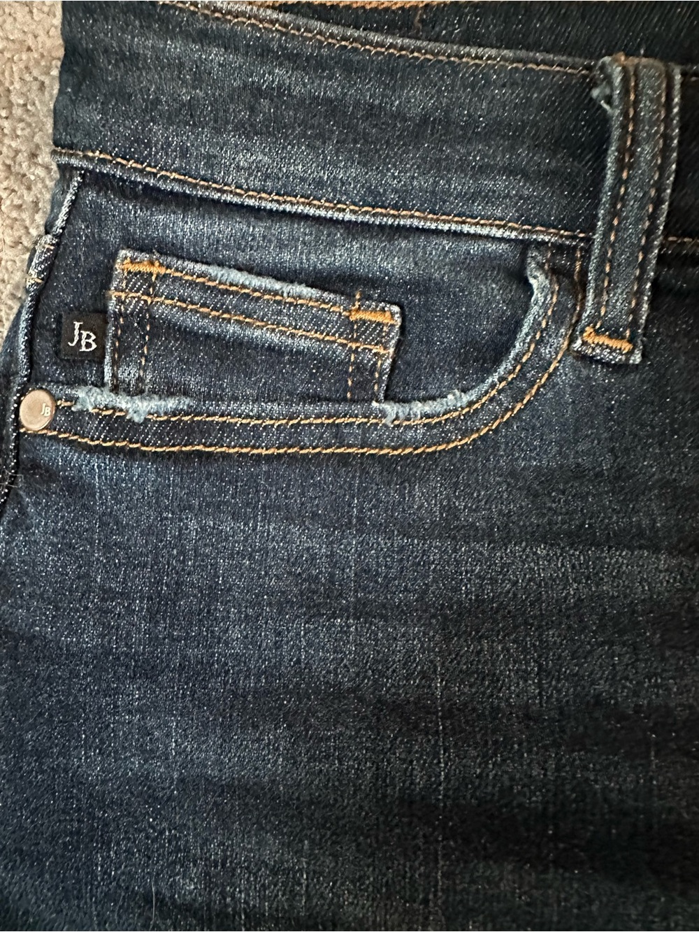 Judy Blue NWOT L Dark Wash Button-Fly Denim Shorts - Picture 4 of 6